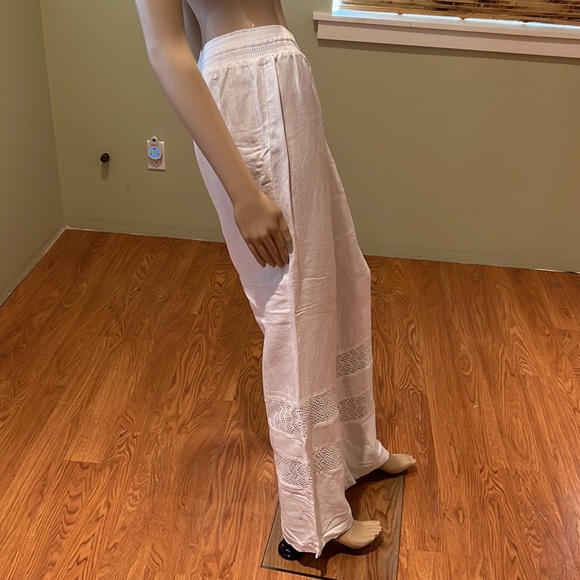 Bebe White Linen And Rayon Pants With bebe In Rhinestones On Back Size L - Picture 5 of 11